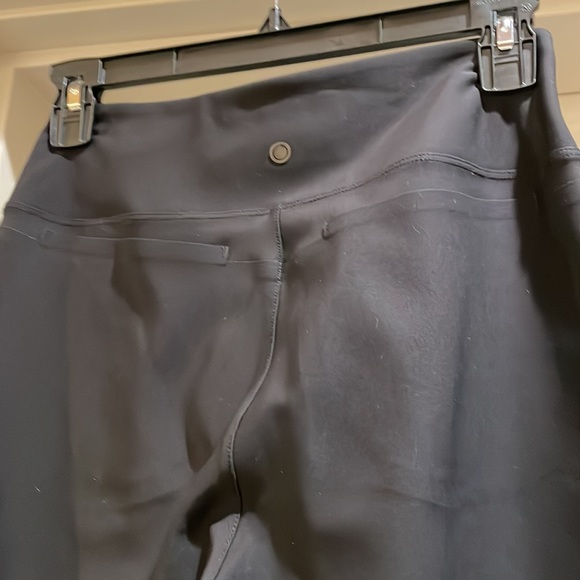 Elegant Black Cropped Pants - Picture 8 of 9